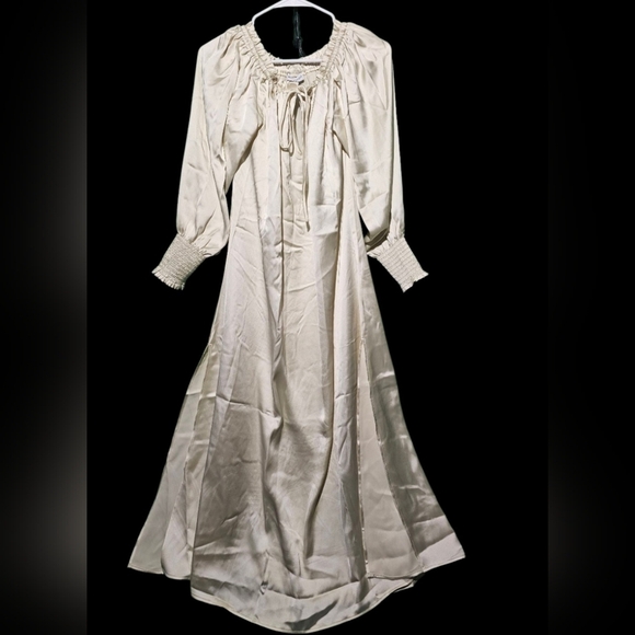 WeWoreWhat Cream Long Sleeve Dress Size Medium NWT PTP 17/18 - Picture 6 of 9